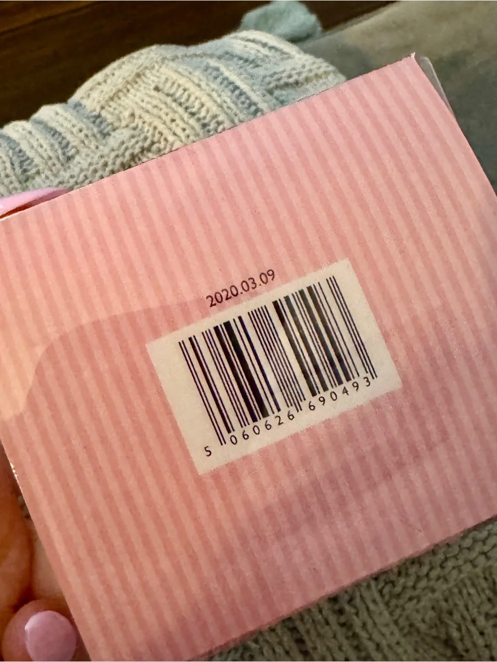 The Vintage Cosmetic Company Pink Shampoo Brush